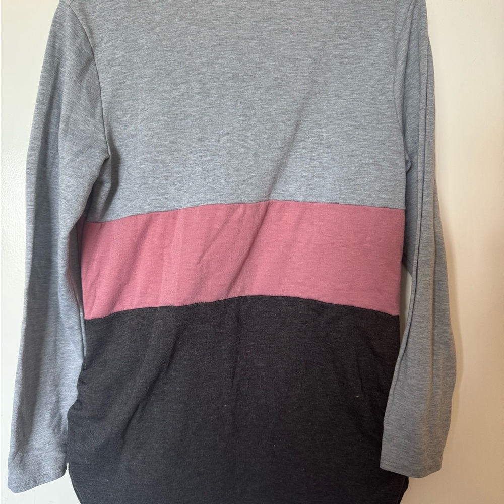 Colorblock Maternity Long Sleeve Ruched Tee Large - Picture 4 of 4